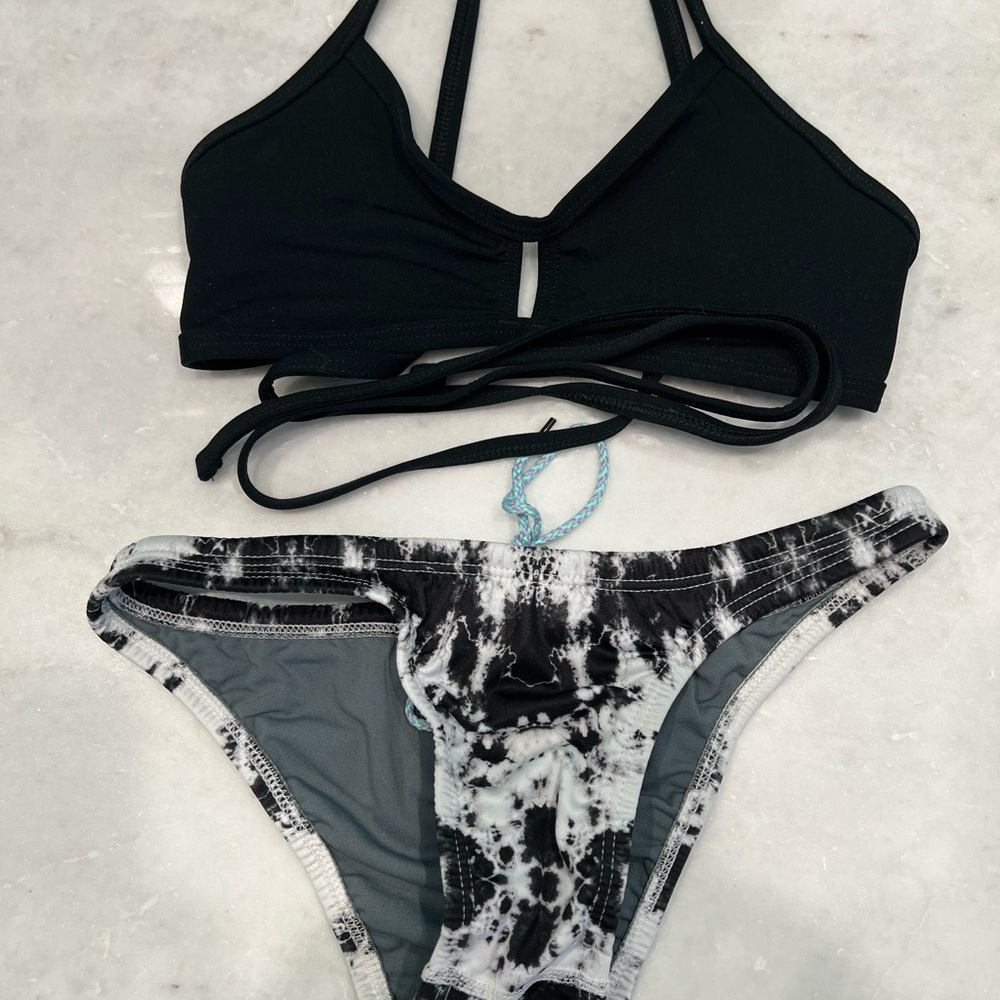 Jolyn Size Small Black/White Tie-Dye Bikini Set
